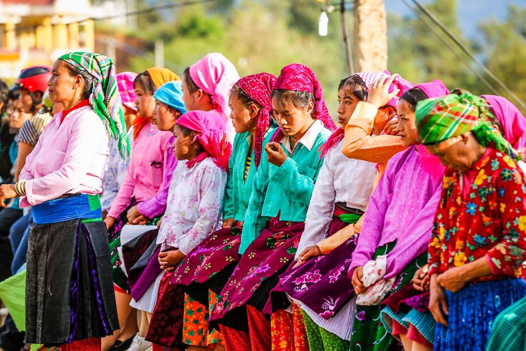 Local people in Khau Vai Market
